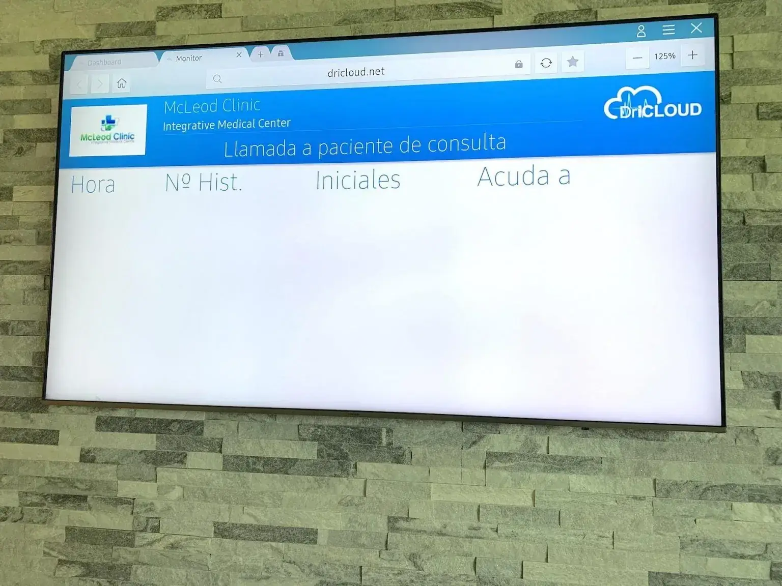 DriCloud: el monitor de avisos en la sala de espera