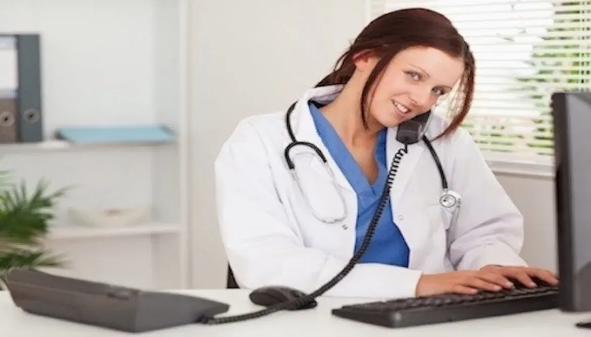 ¿Cómo decidir cuándo es necesario un Call Center Médico?