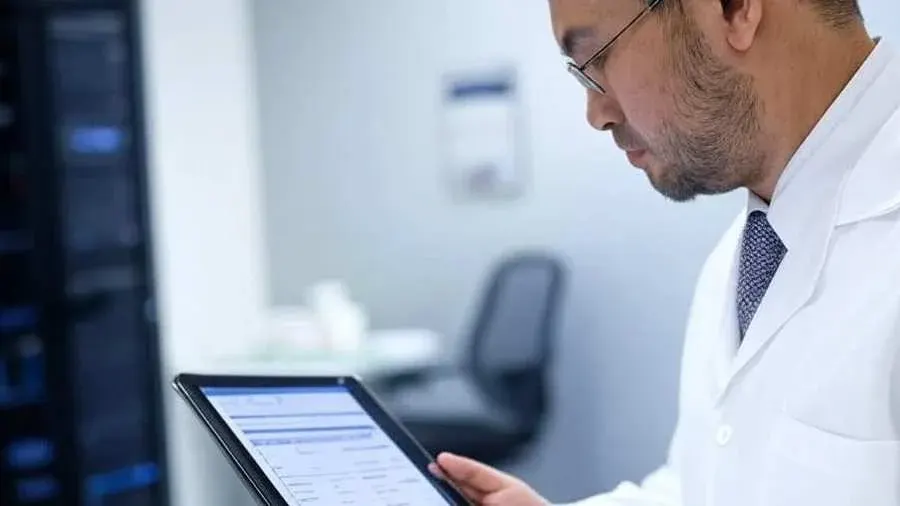 Cómo Plataformas de Registros Médicos Revolucionan Salud en 2025